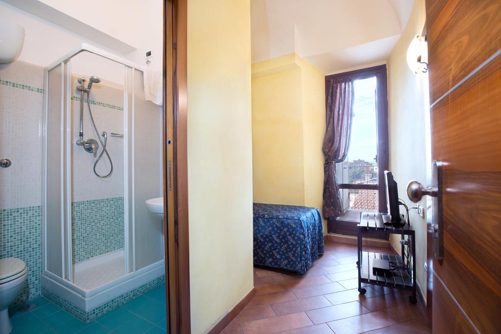 Albergo Dei Leoni Monterotondo Kültér fotó