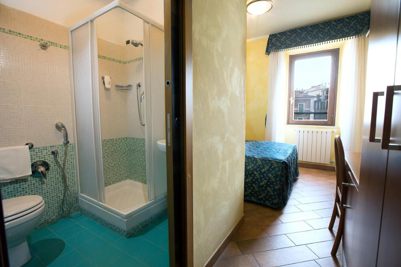 Albergo Dei Leoni Monterotondo Kültér fotó