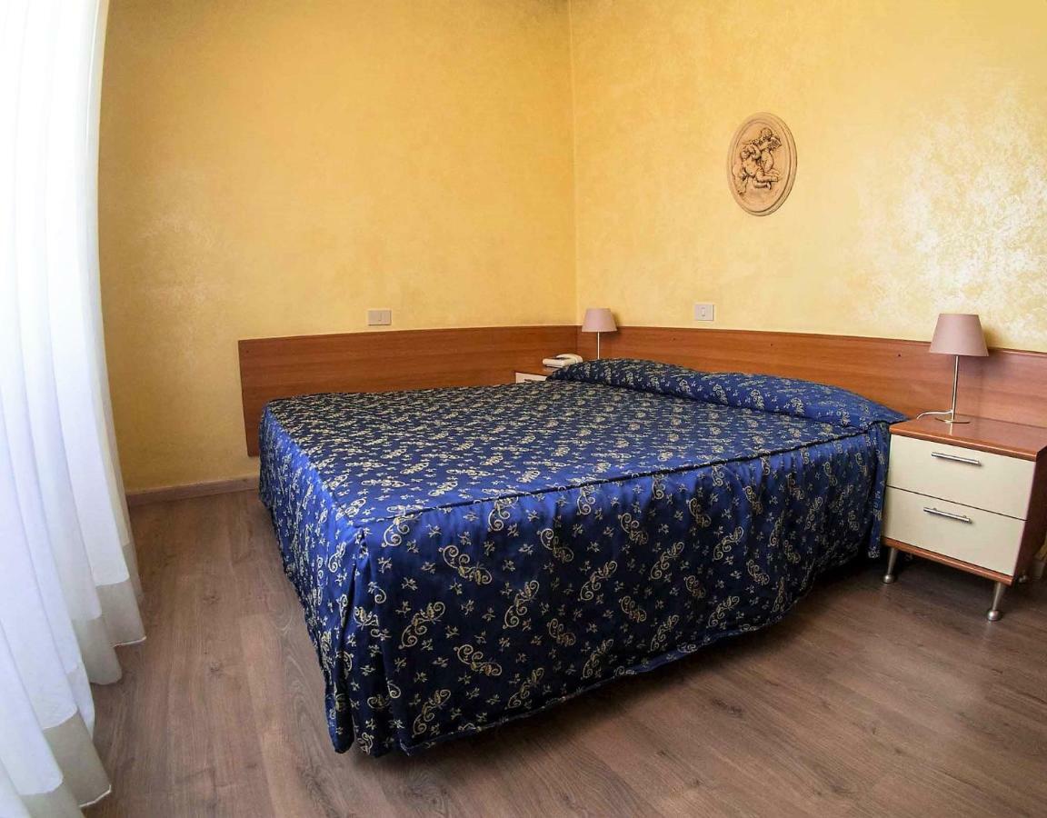 Albergo Dei Leoni Monterotondo Kültér fotó