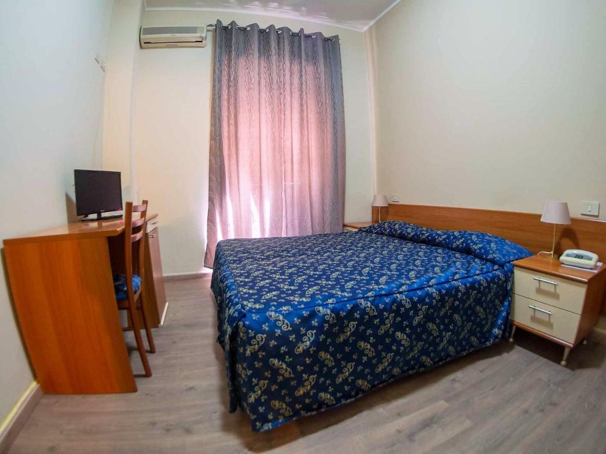 Albergo Dei Leoni Monterotondo Kültér fotó