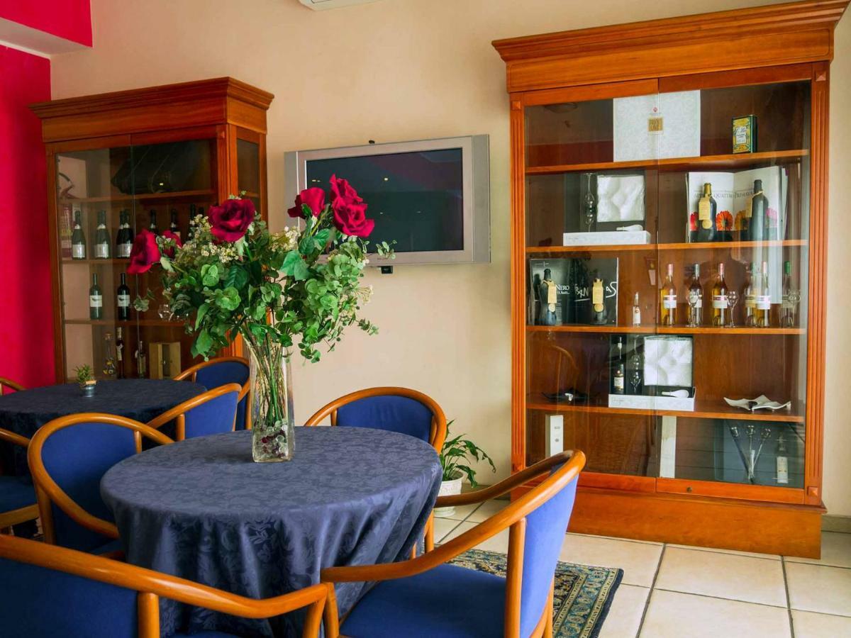 Albergo Dei Leoni Monterotondo Kültér fotó